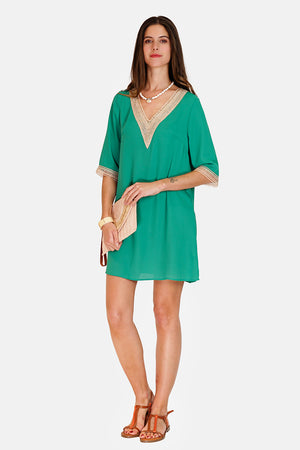 V-neck dress with lace with 3/4 sleeves and collar