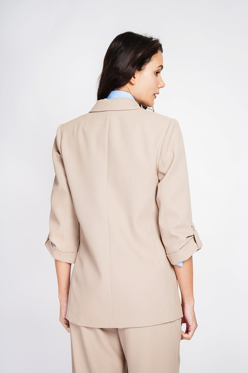 Veste col à revers manches 3/4 bouton doré – Camel – Assuili