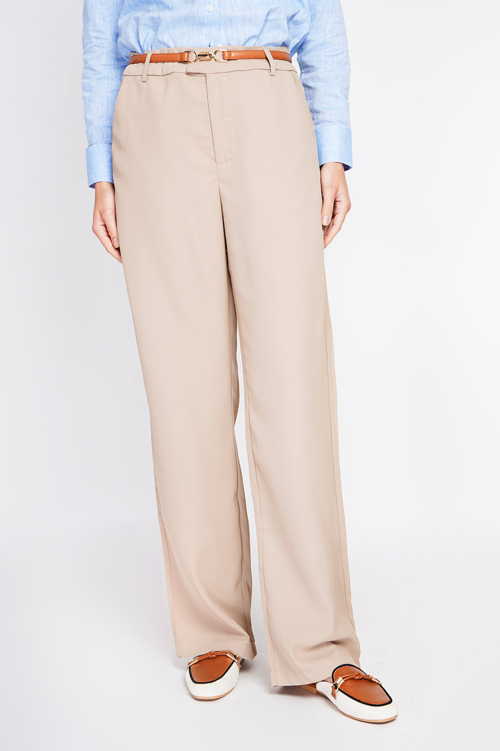 Pantalon coupe droite taille mi-haute à poches – Camel – Assuili