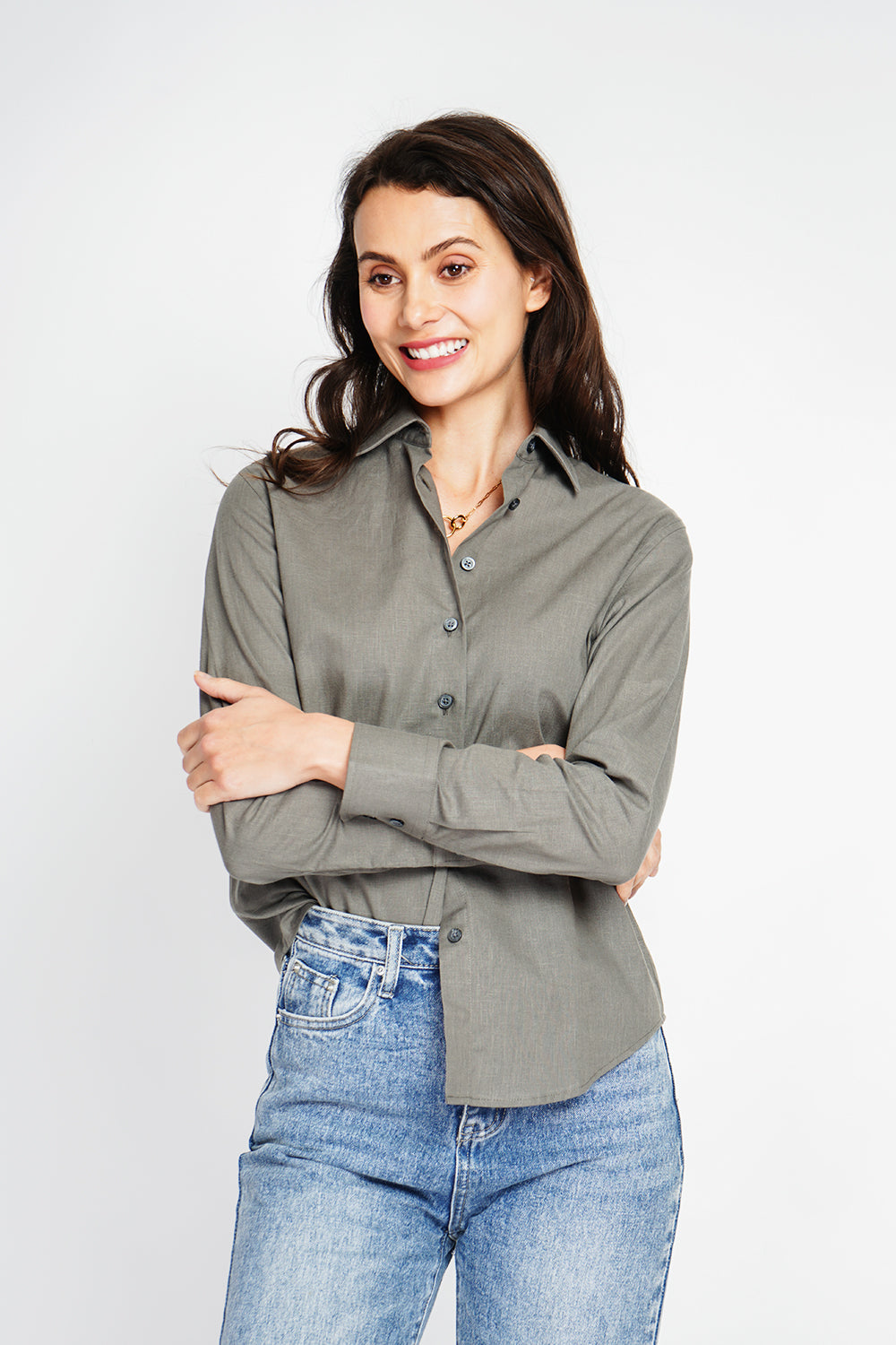Classic collar shirt with a wide cut – Khaki – Assuili