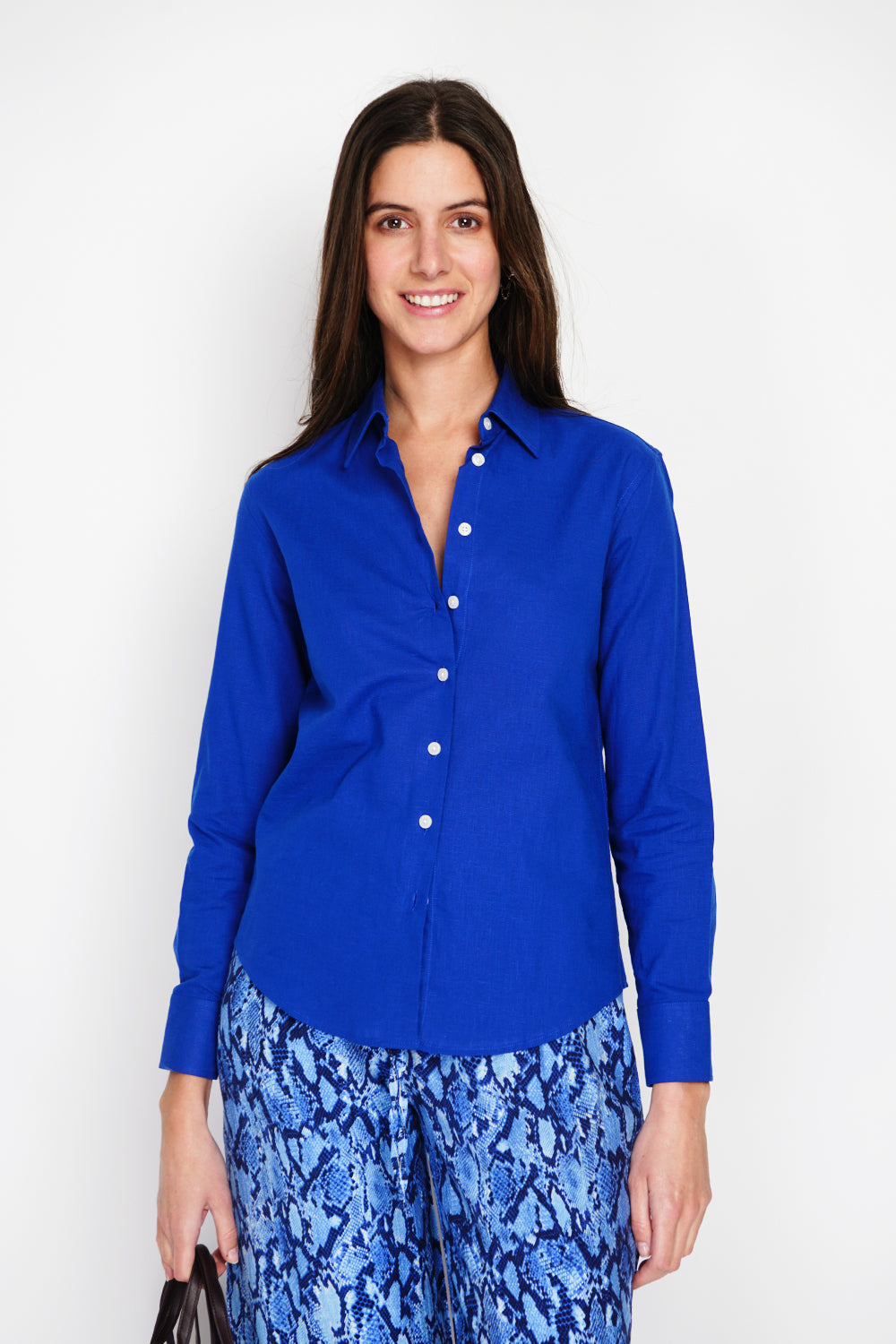 Classic collar shirt with a wide cut – Blue Royal – Assuili