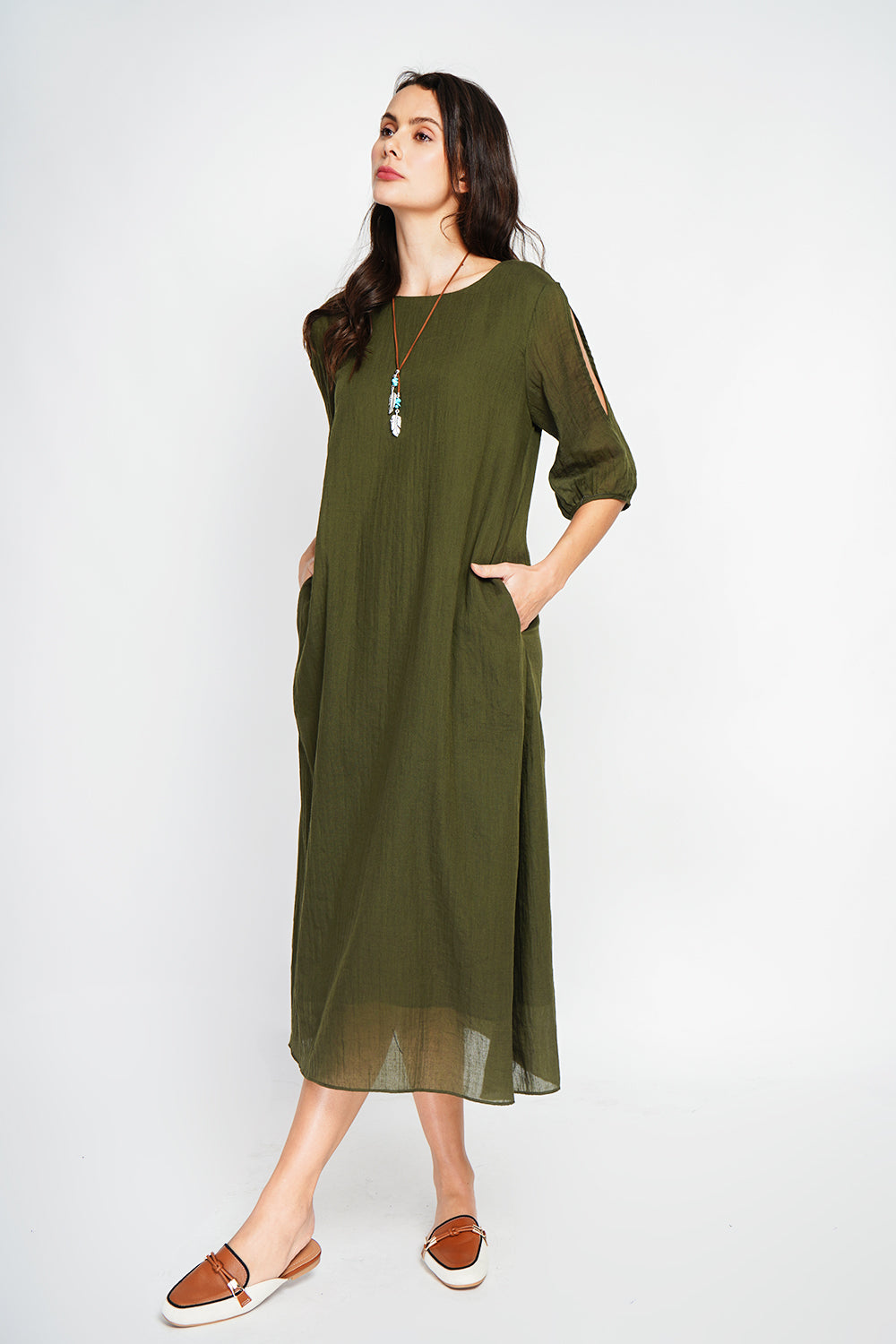 Robe longue manches 3/4 ouvertes – Kaki clair – Assuili