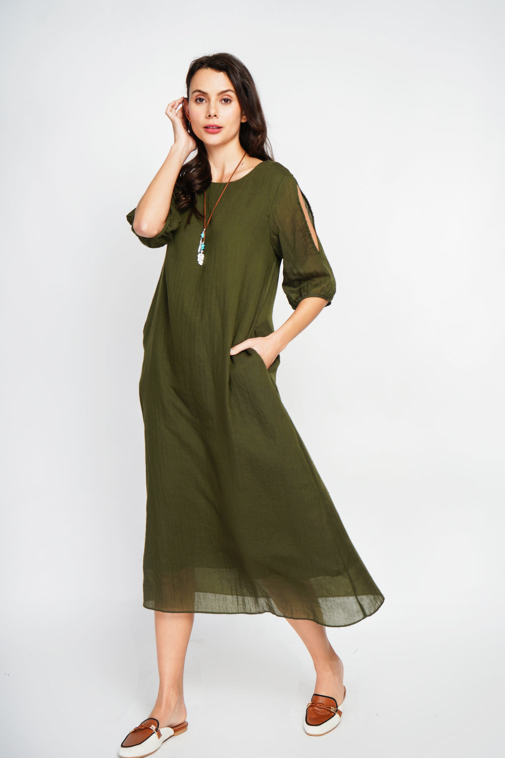 Robe longue manches 3/4 ouvertes – Kaki clair – Assuili