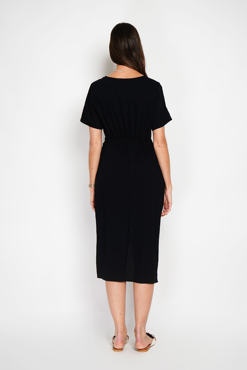 Long dress with knot front and zip closure at the back with short sleeves