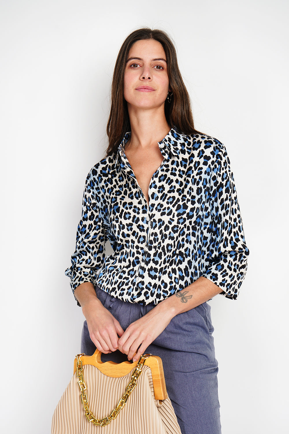 Button-front shirt with 3/4 sleeves