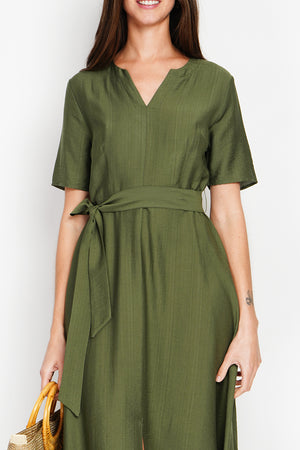 V-neck midi dress with 3/4 sleeves