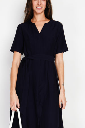 V-neck midi dress with 3/4 sleeves