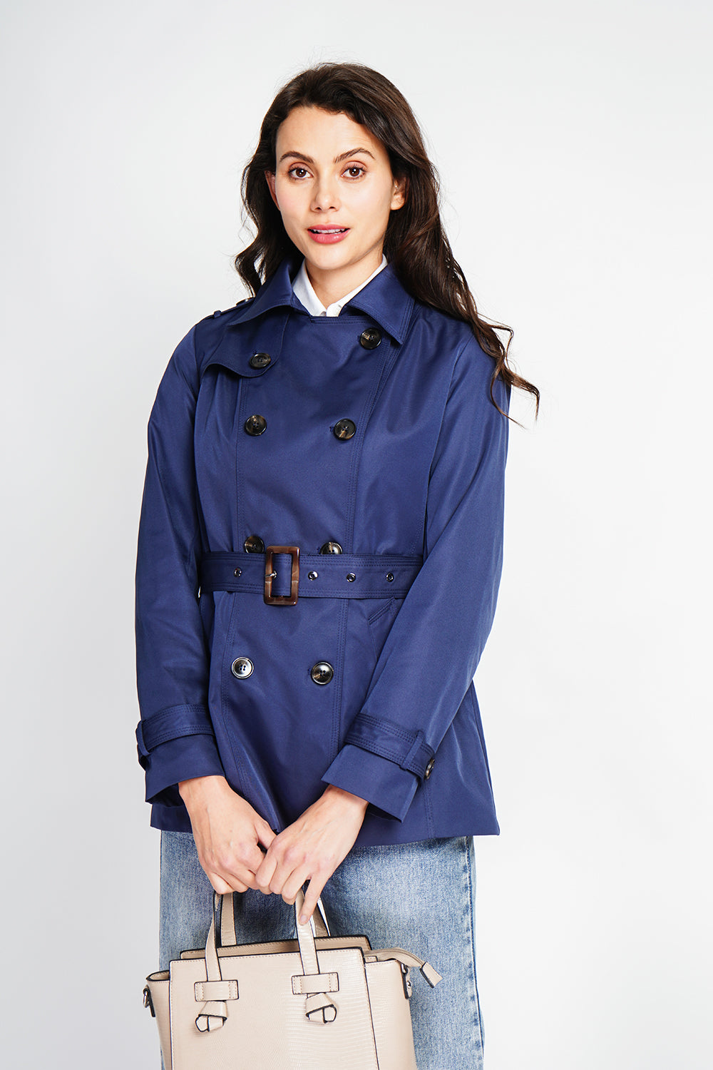 Mid-length trench coat with belt and long sleeves