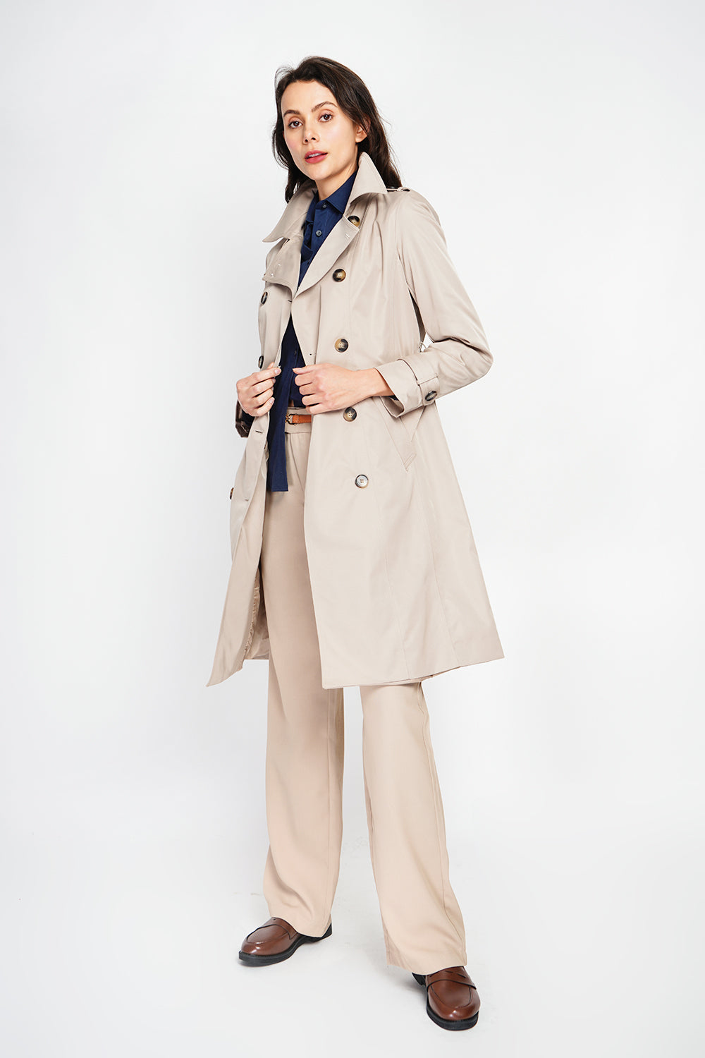Long trench coat with belt and long sleeves – Camel – Assuili