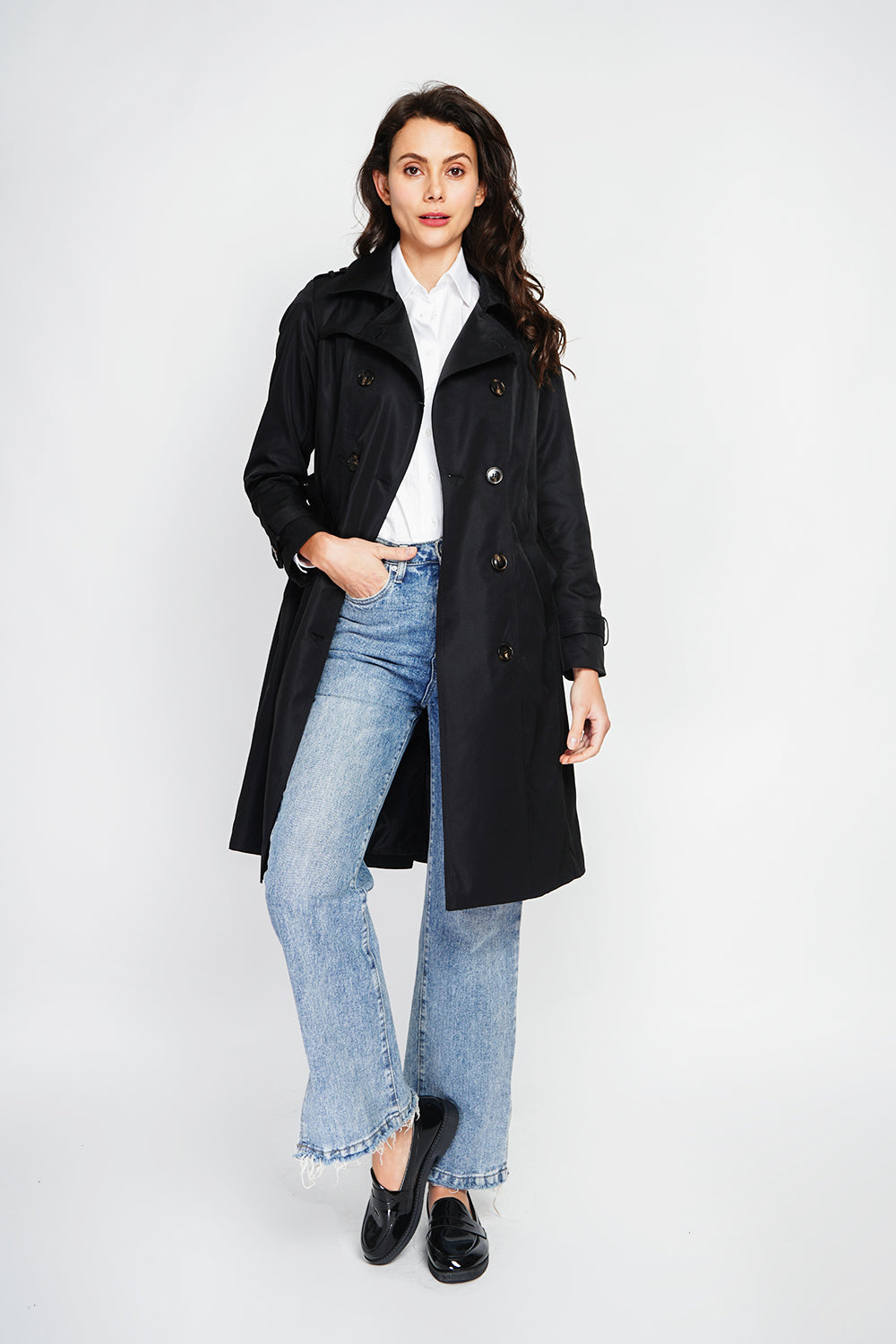 Long trench coat with belt and long sleeves – Black – Assuili