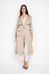 Long V-neck trench coat with long sleeves and tie belt