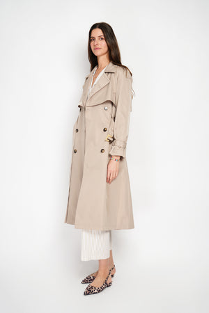 Long V-neck trench coat with long sleeves and tie belt