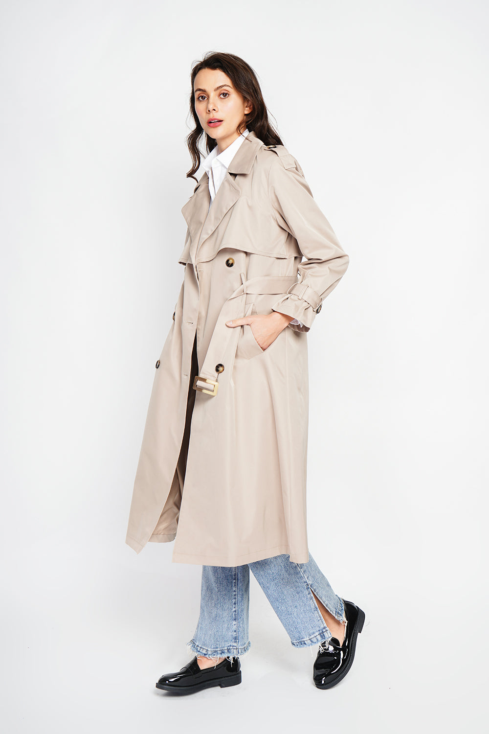 Long V-neck trench coat with long sleeves and tie belt – Camel – Assuili