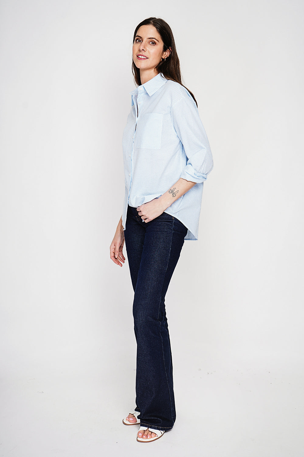 Chemise oversize poche poitrine manches longues – Bleu ciel – Assuili