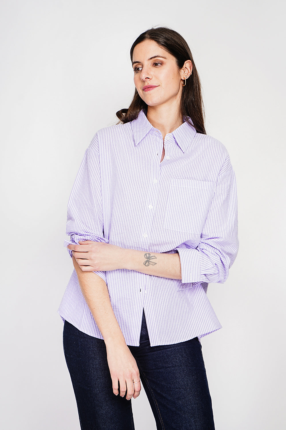 Oversized fit shirt with long sleeves and chest pocket – Purple – Assuili
