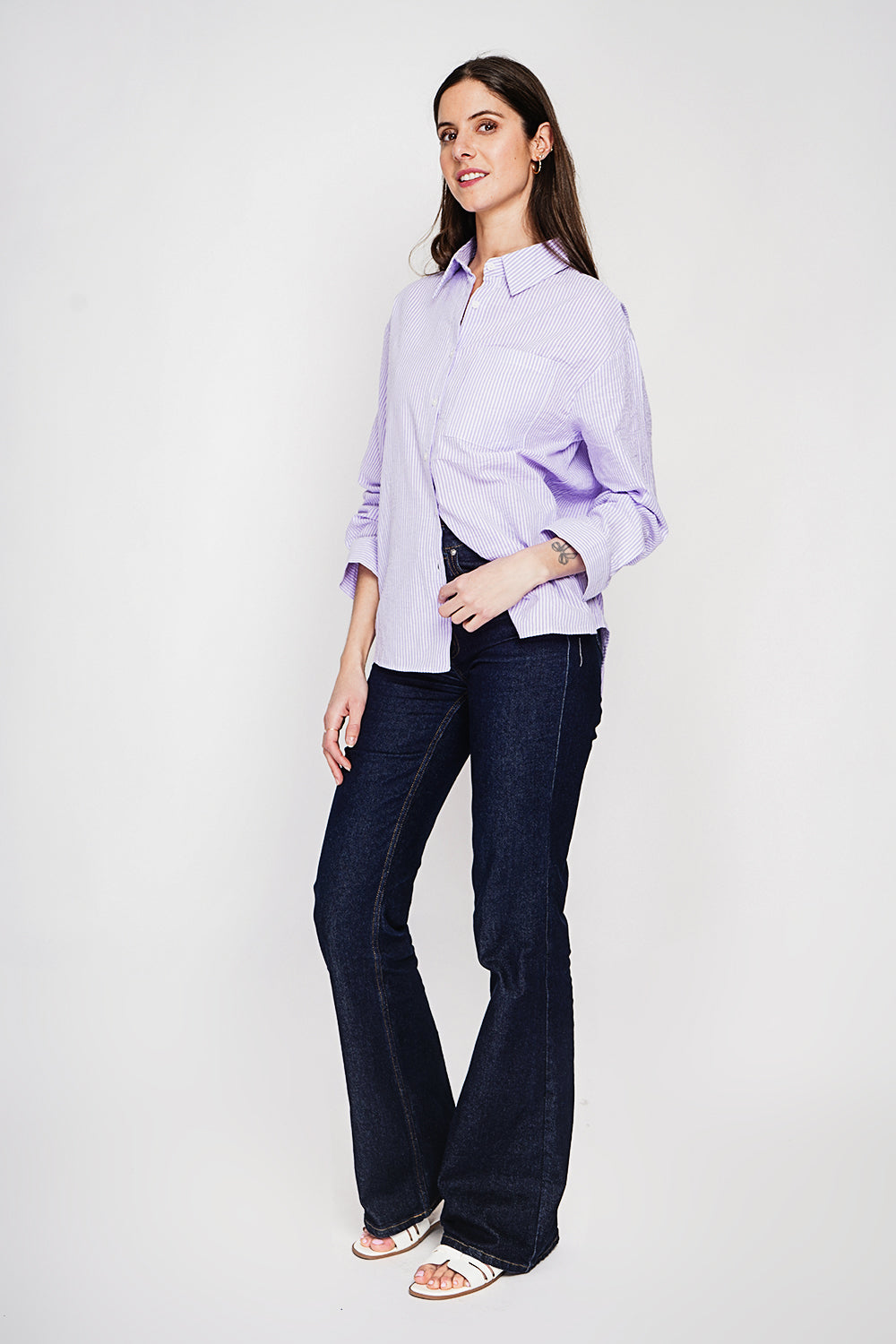 Oversized fit shirt with long sleeves and chest pocket – Purple – Assuili