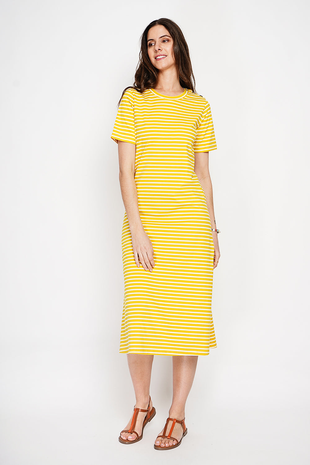 Robe longue rayée col rond manches courtes – Curry – Assuili