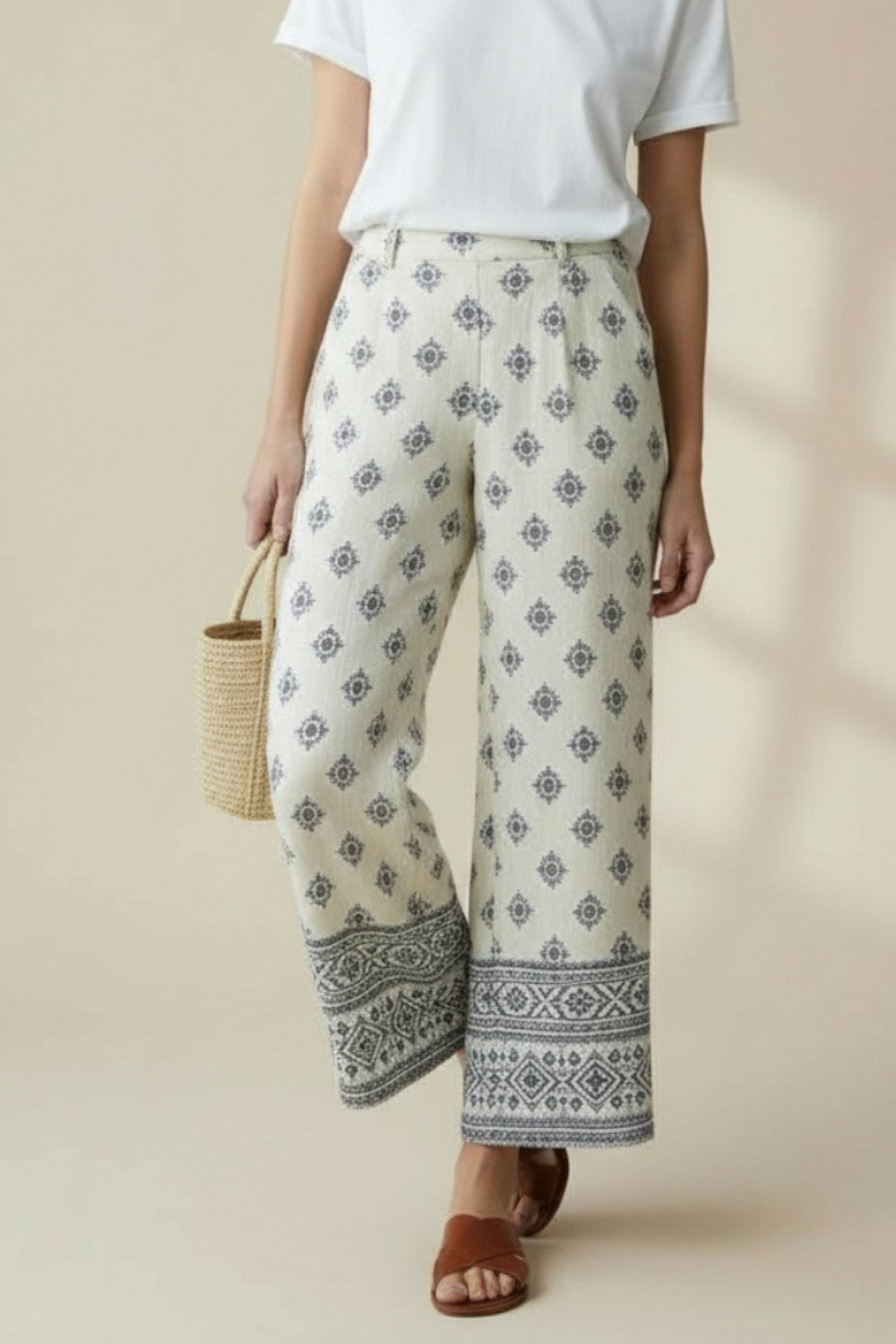 Pantalon large imprimé dos élastiqué – Blanc – Assuili