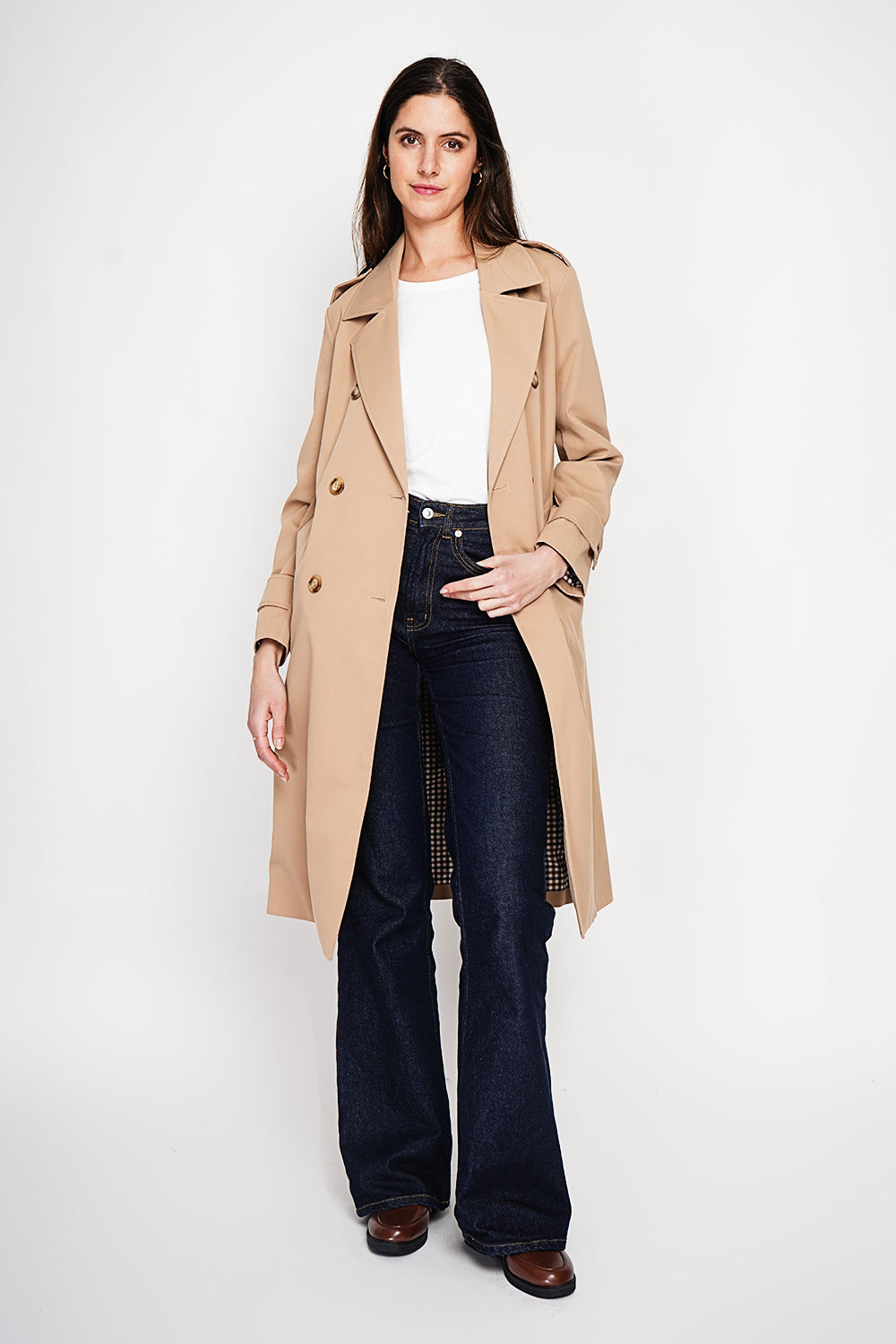Trench ceinturé à pattes boutonnées – Camel – Assuili