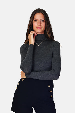 Long-sleeved turtleneck undershirt