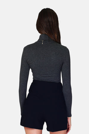 Long-sleeved turtleneck undershirt