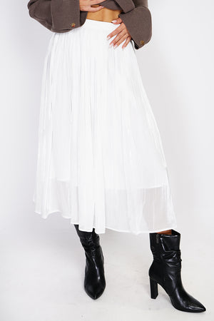 Long pleated skirt with elastic waist