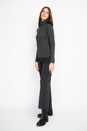 Under Turtleneck Sweater with Thermal Fur and Long Sleeves