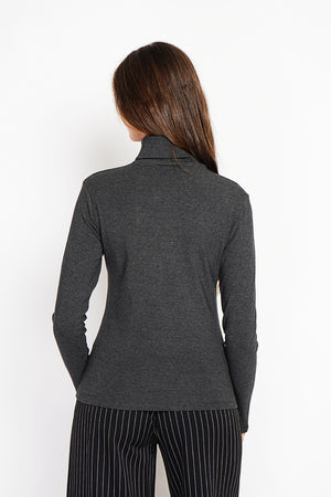 Under Turtleneck Sweater with Thermal Fur and Long Sleeves