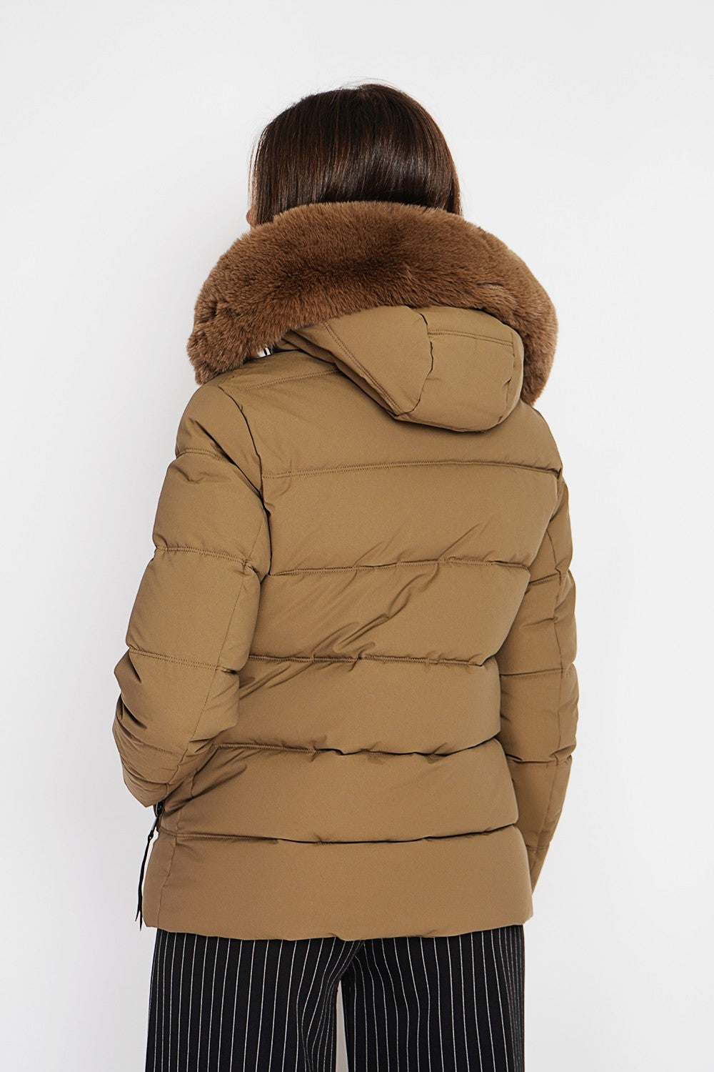 Doudoune courte à capuche fourrure – Marron – Assuili