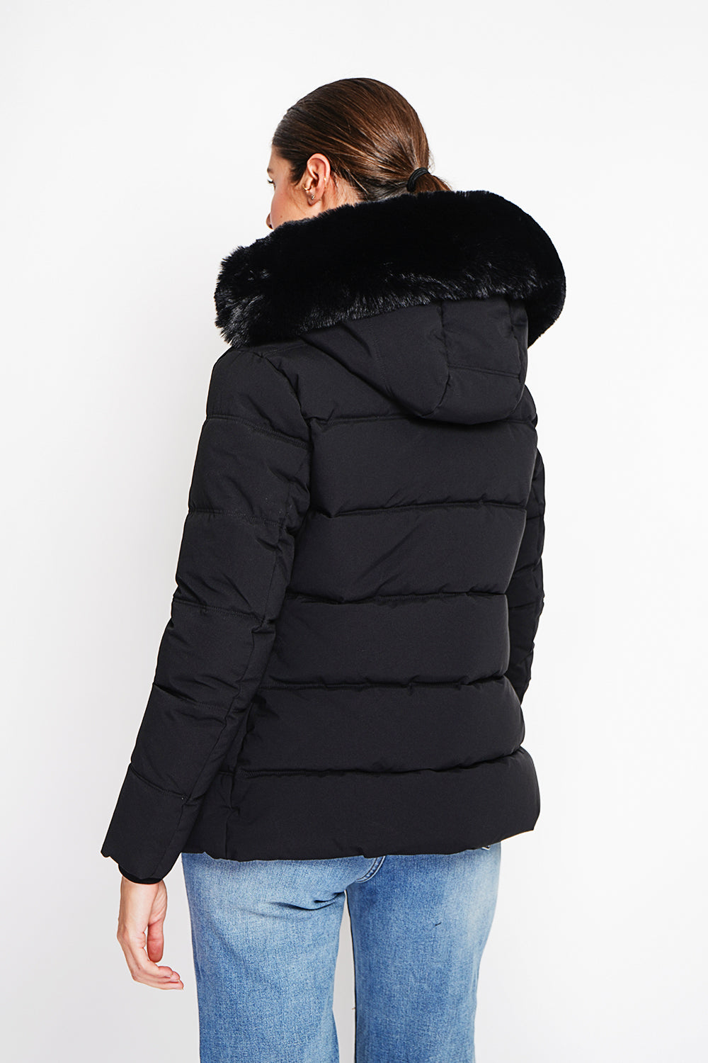 Short down jacket with thermal insulation up to -20°C