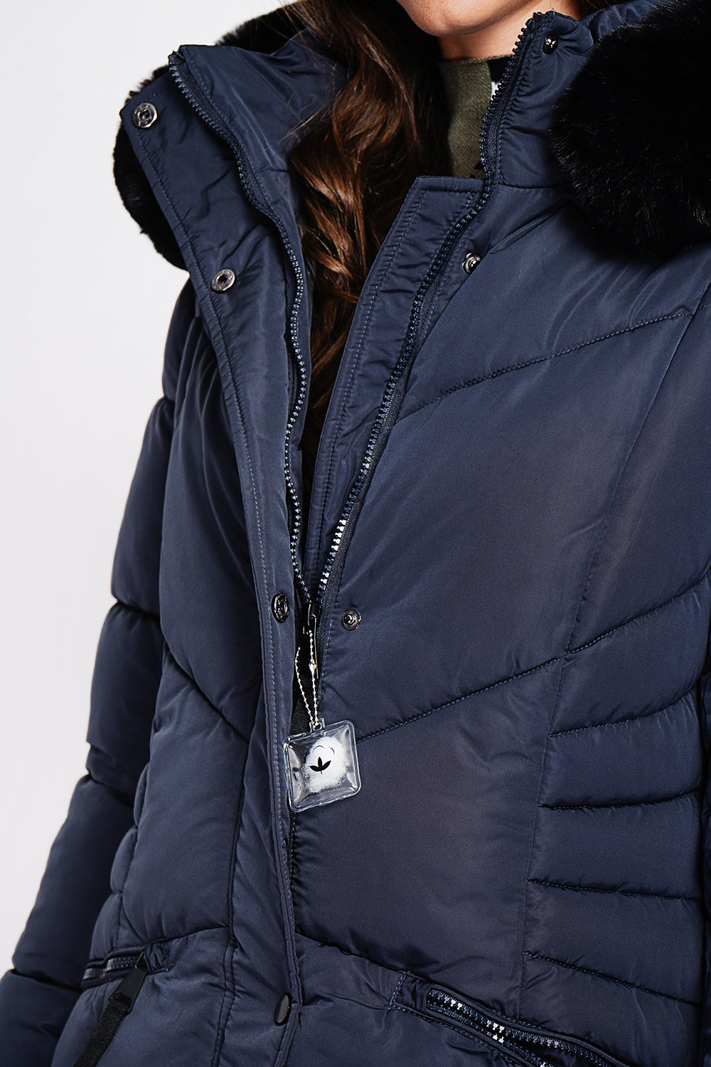 Doudoune longue capuche fourrure amovible – Bleu nuit – Assuili