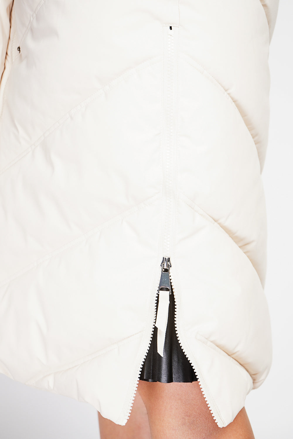 Long down jacket thermal insulation up to -20 °C