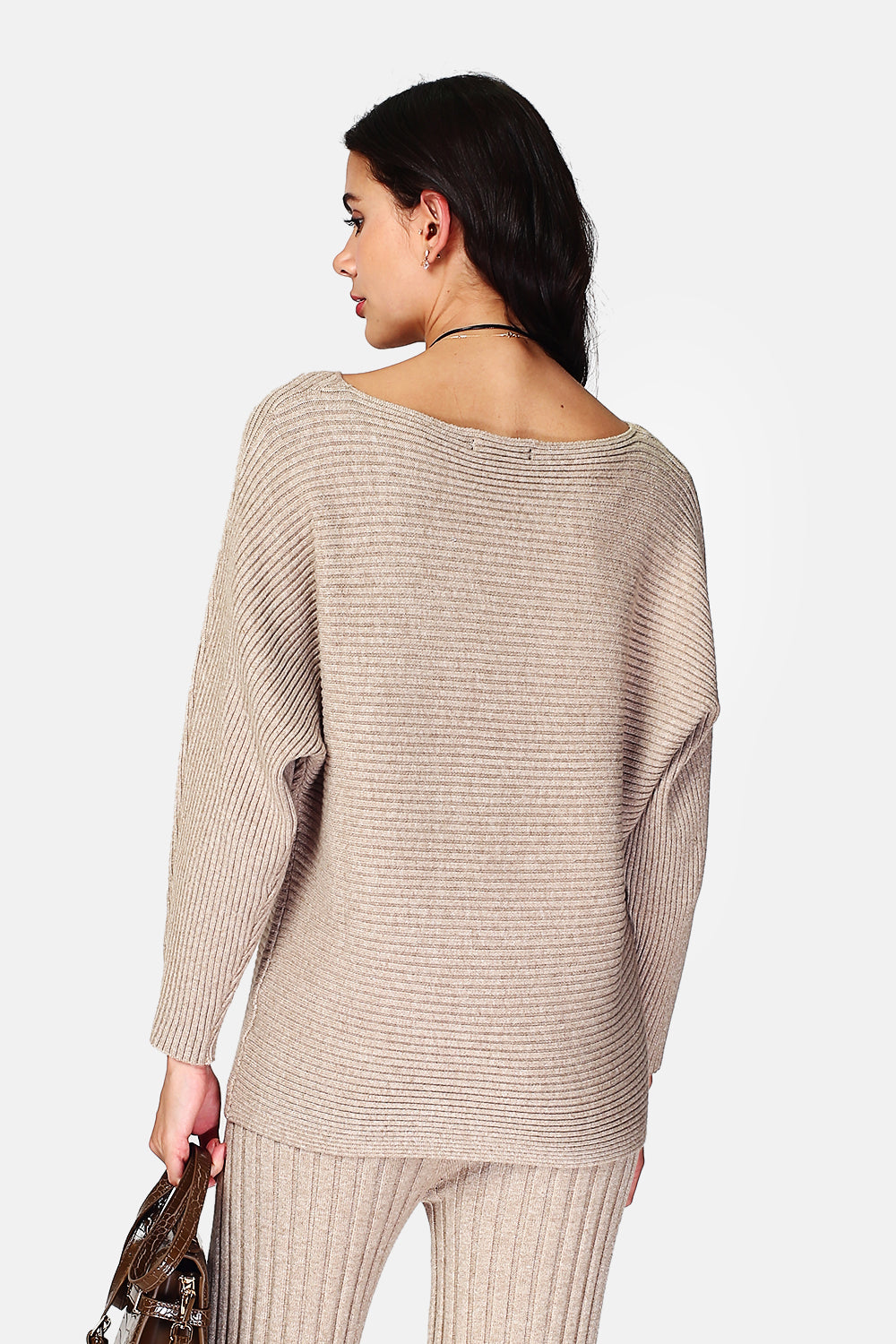 Wide ribbed sweater with boat neck and long sleeves