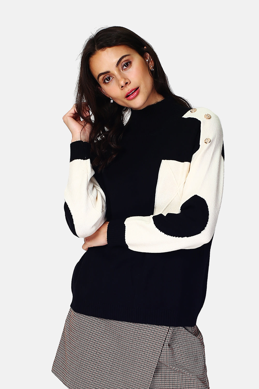 High neck sweater with long sleeves in two colors