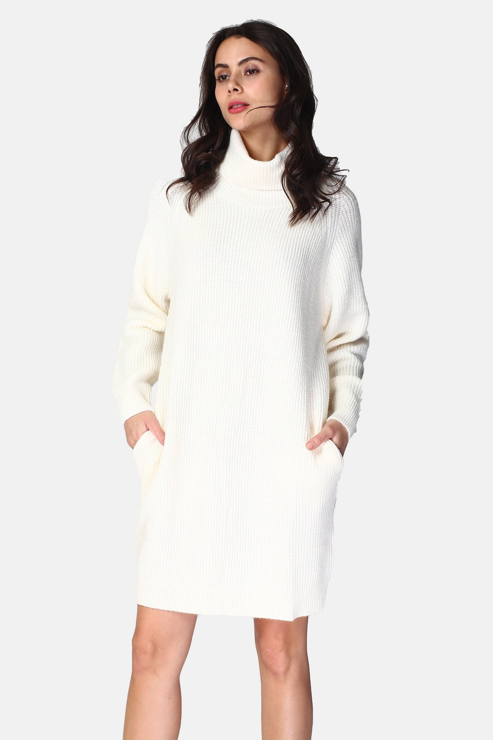 Turtleneck dress with pockets on 2 sides with long sleeves in English rib