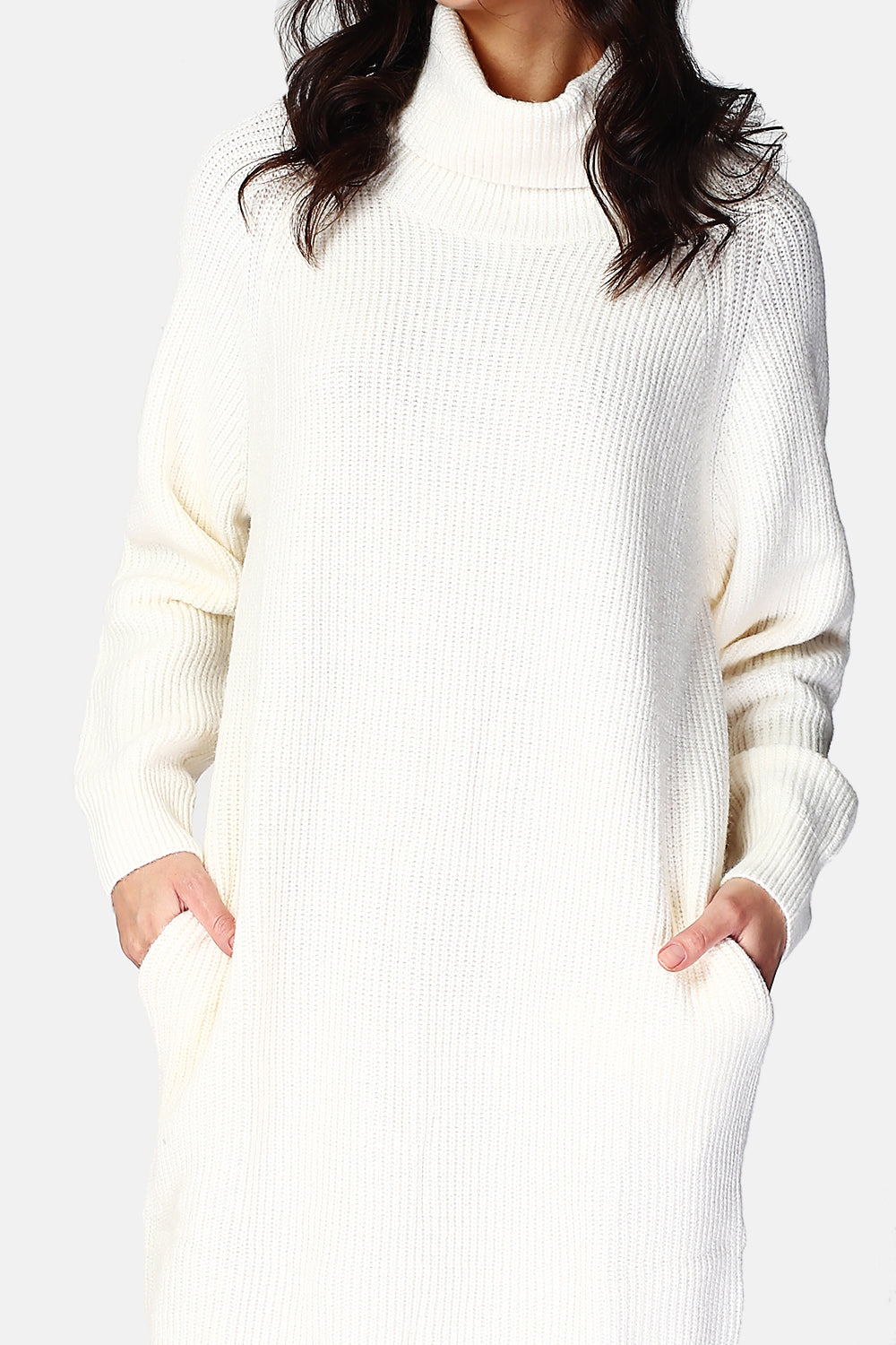 Turtleneck dress with pockets on 2 sides with long sleeves in English rib