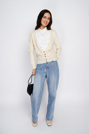 Elegant regular-fit plain buttoned cardigan