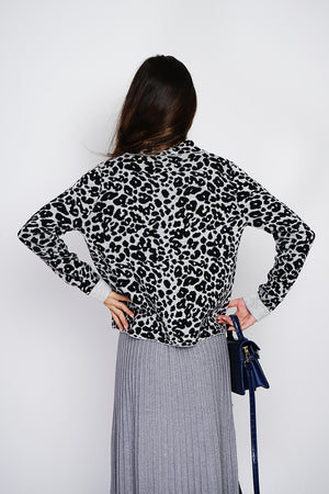 Fancy buttoned vest, Leopard knitting, long-sleeved flap pockets