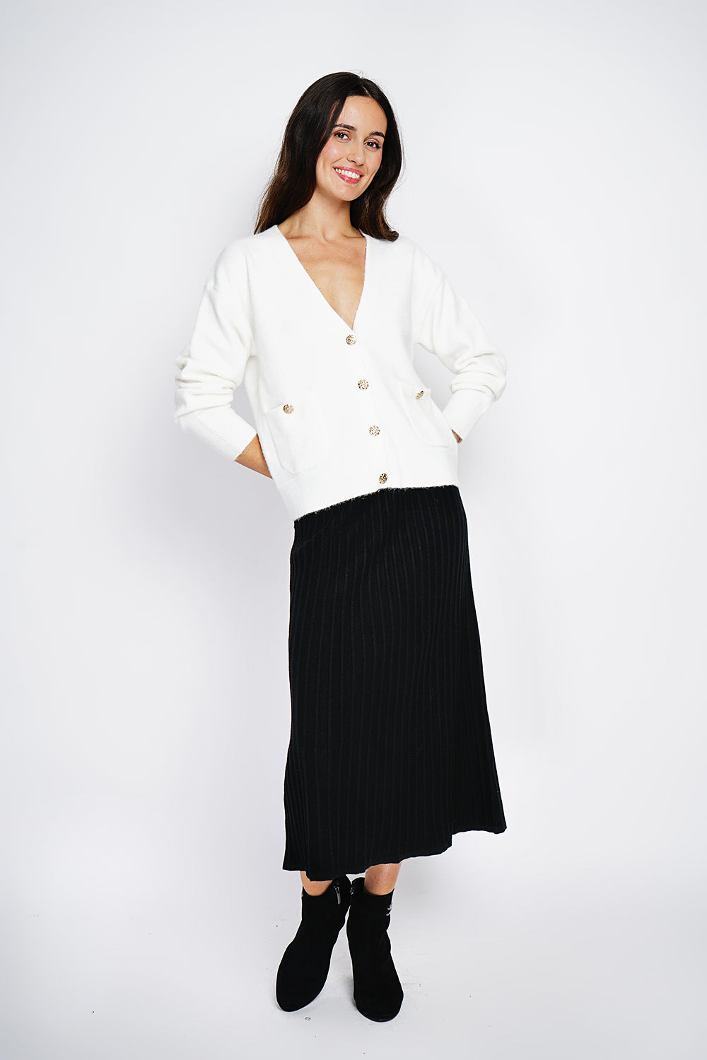 Fancy buttoned ribbed cardigan with large collar