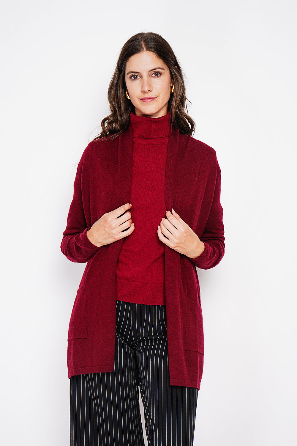 Long shawl collar cardigan with front pockets and long sleeves