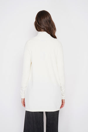 Long shawl collar cardigan with front pockets and long sleeves