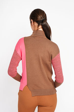 Two-tone high neck sweater with long sleeves