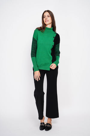 Two-tone high neck sweater with long sleeves