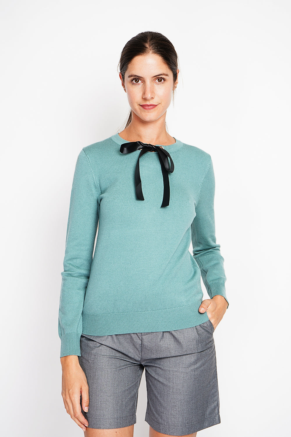 Satin bow crew neck sweater with long sleeves