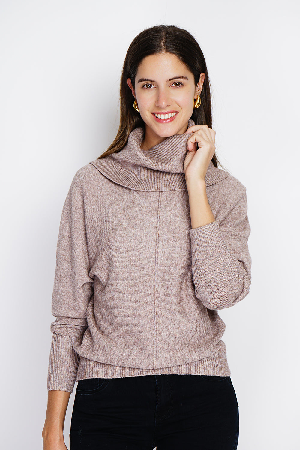 Nervous ball neck sweater with batwing sleeves – Desert – Assuili