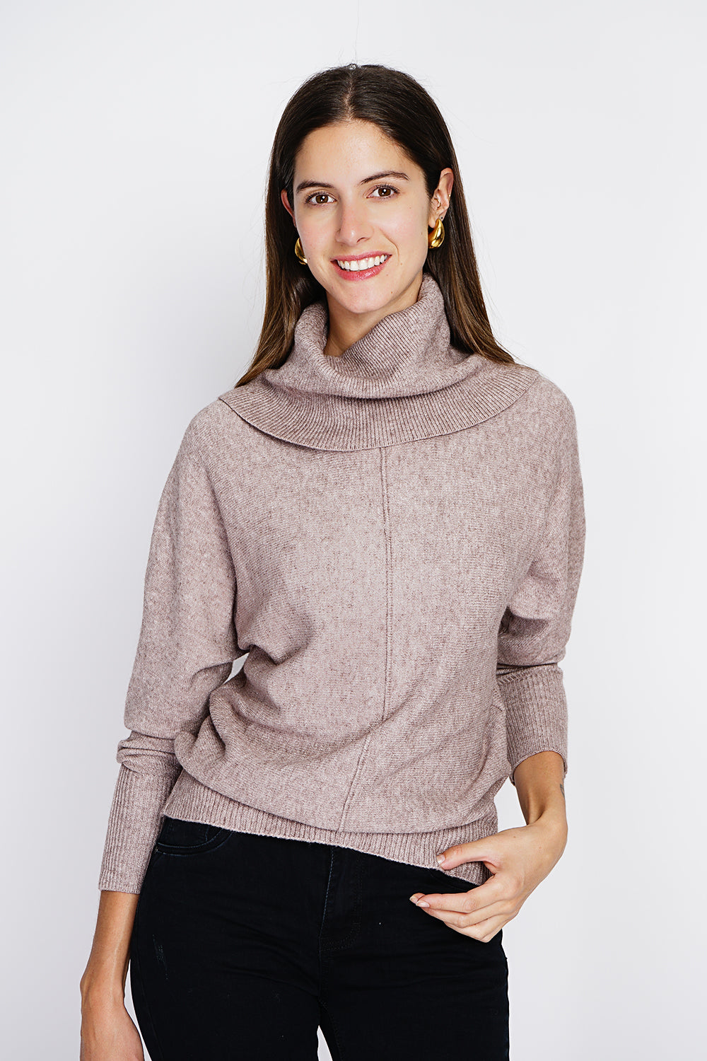 Nervous ball neck sweater with batwing sleeves – Desert – Assuili