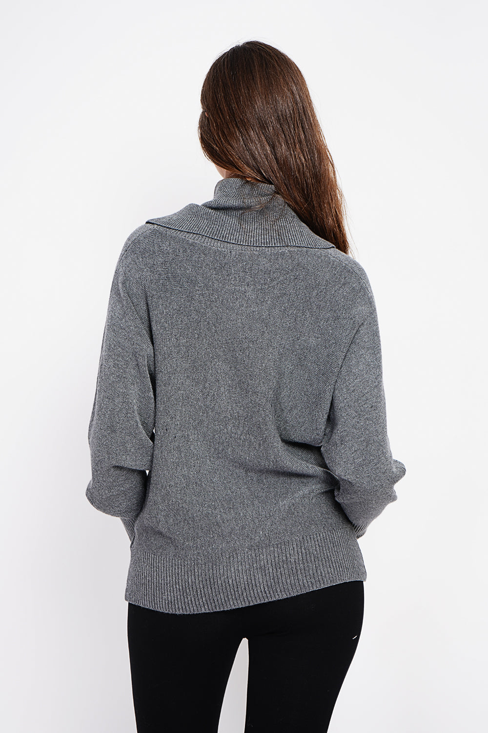 Nervous ball neck sweater with batwing sleeves