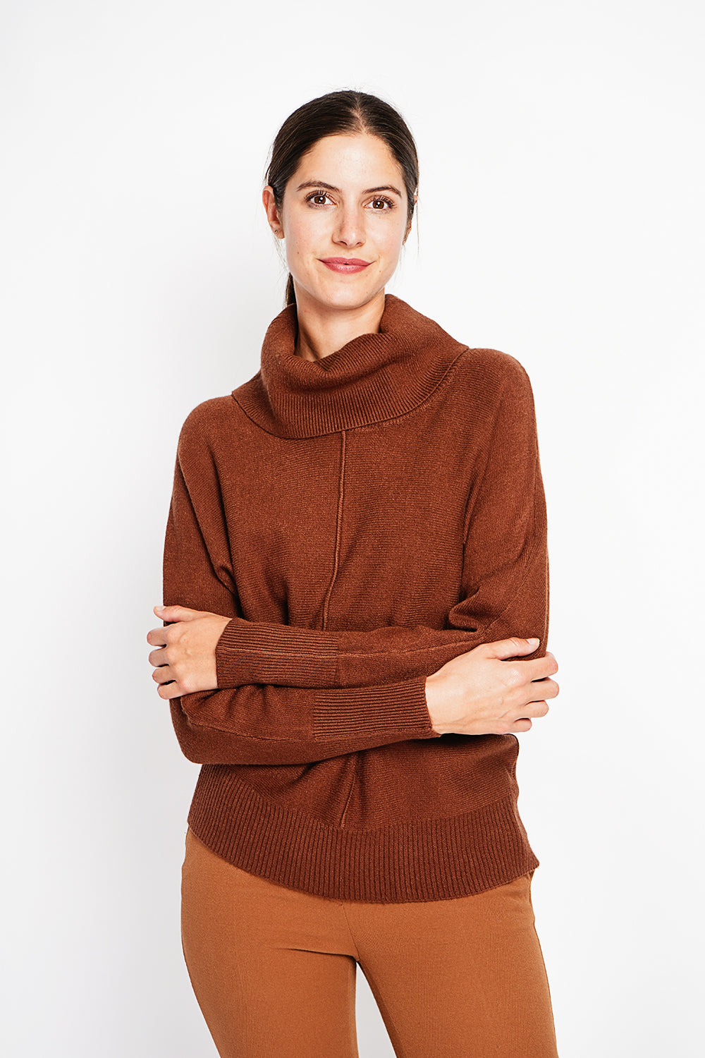 Nervous ball neck sweater with batwing sleeves