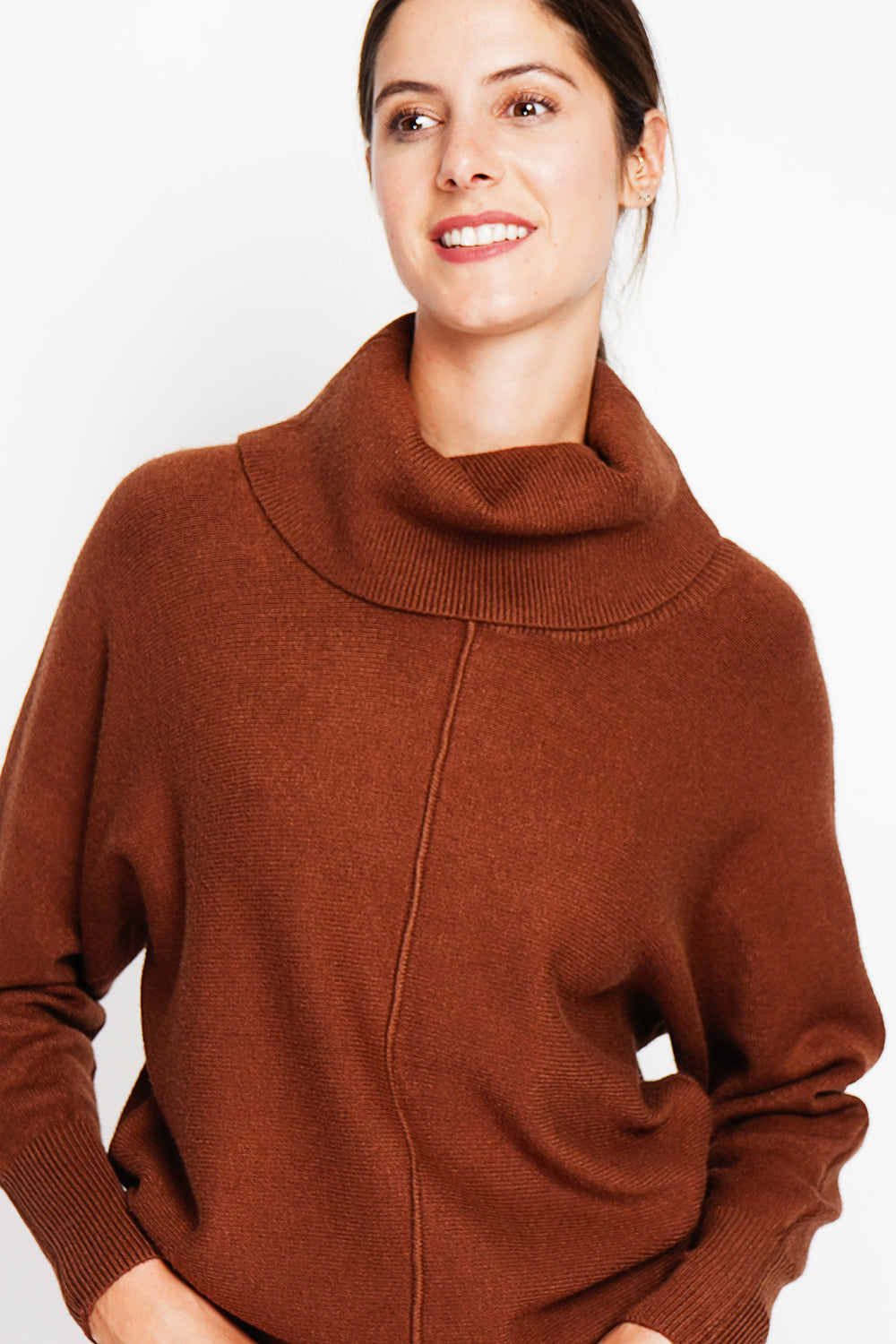 Nervous ball neck sweater with batwing sleeves