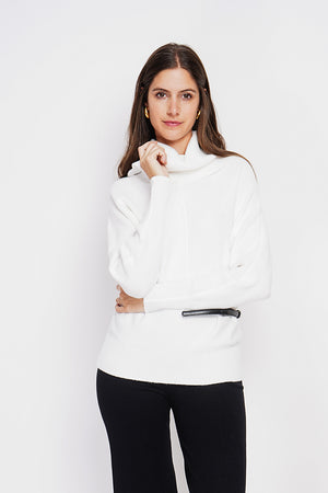 Nervous ball neck sweater with batwing sleeves
